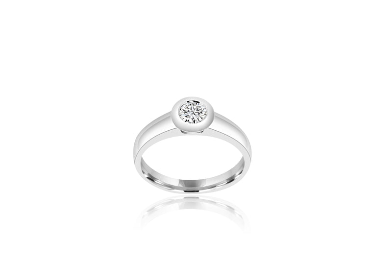 18k White Gold Solitaire Diamond Ring