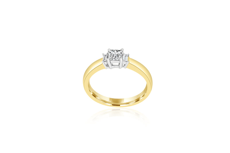 18k Yellow Gold Shank prince/baguette Cut 3-Stone Diamond ring