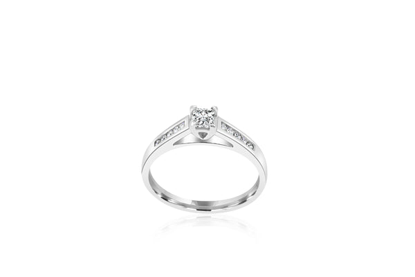 18k White Gold Princess Cut Solitaire Diamond Ring