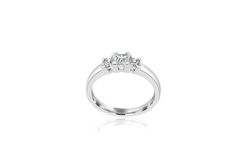 18k White Gold Princess Cut 3-stone Diamond Ring